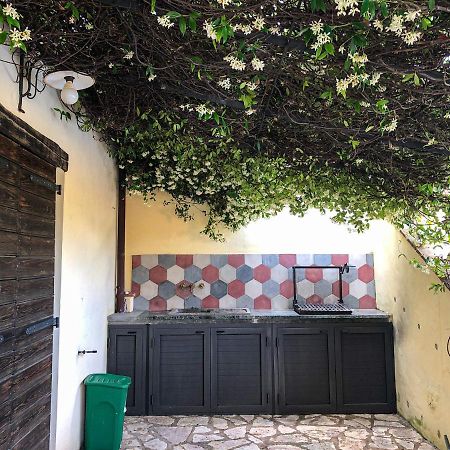 コッラッツォーネUmbria, "Casa Sagrantina" Con Piscina E Pergolatoアパートメント エクステリア 写真