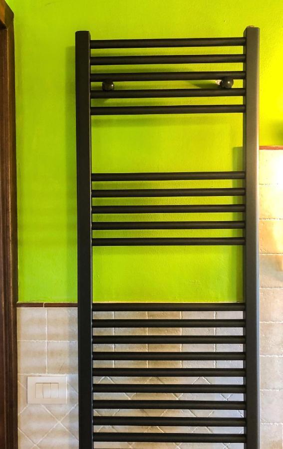 コッラッツォーネUmbria, "Casa Sagrantina" Con Piscina E Pergolatoアパートメント エクステリア 写真