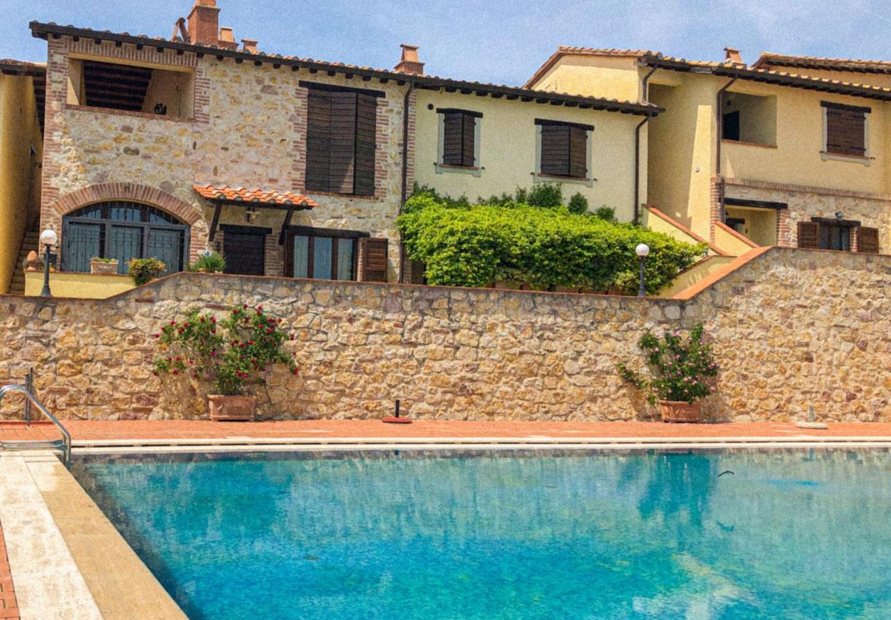 コッラッツォーネUmbria, "Casa Sagrantina" Con Piscina E Pergolatoアパートメント エクステリア 写真