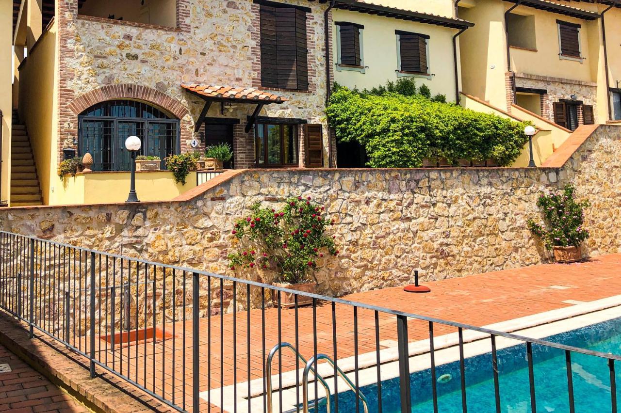 コッラッツォーネUmbria, "Casa Sagrantina" Con Piscina E Pergolatoアパートメント エクステリア 写真