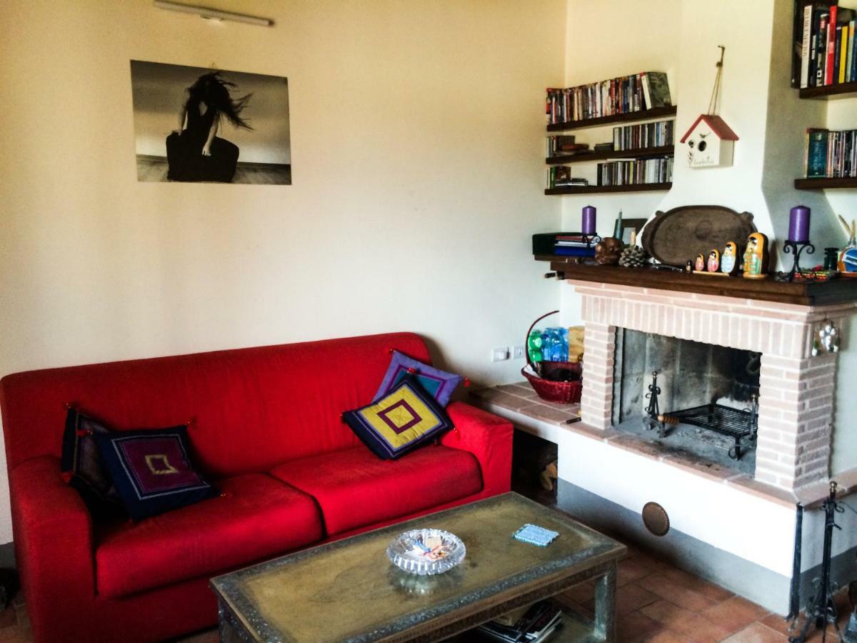 コッラッツォーネUmbria, "Casa Sagrantina" Con Piscina E Pergolatoアパートメント エクステリア 写真