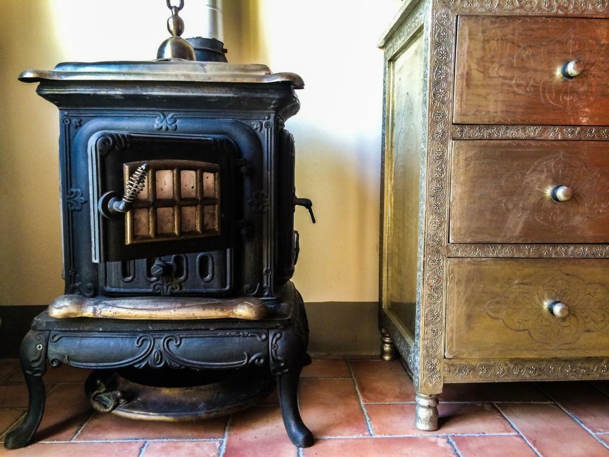 コッラッツォーネUmbria, "Casa Sagrantina" Con Piscina E Pergolatoアパートメント エクステリア 写真